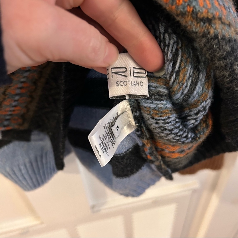 Eribé Scotland Stobo Reversible fairisle sweater - Phoebe Small - Picture 9 of 11